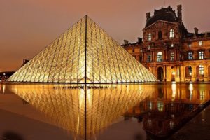 Louvre Müzesinde tek başına bir gece geçirmek