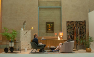 Louvre Müzesi'nde şanslı çift müzeyi ziyaret etti, yatılı kaldı